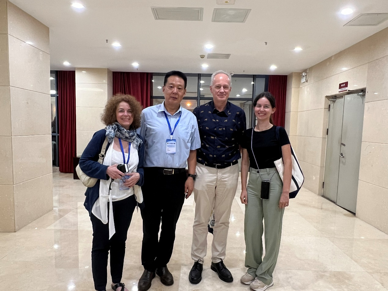 陆家海教授出席首届野生动物疫病研究网络国际研讨会2.png