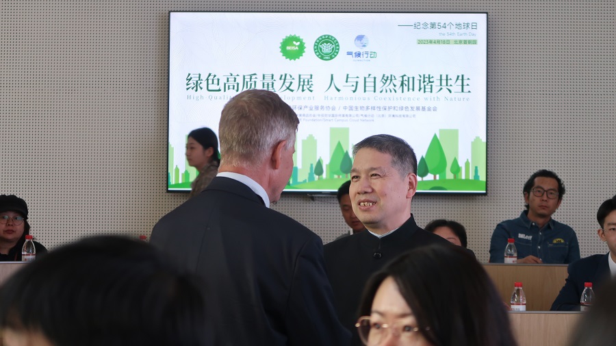 埃里克·索尔海姆接受新华社采访：中国乡村振兴的环保创新和可持续发展之路2·.jpg